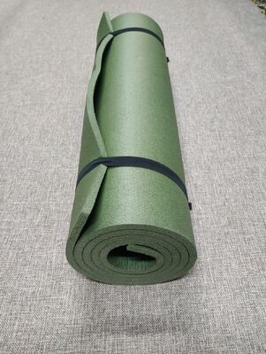 Στρατιωτικό στυλ Καμουφλάζ Φόμι Καραμέτ Κοιμιστικό Pad Αδιάβροχο Φορητό με ιμάντα για κατασκήνωση πεζοπορία και σακίδιο